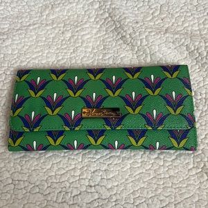Vera Bradley new without tags PVC wallet